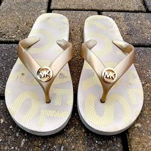 MK - Michael Kors - Gold Slippers Size 7 + 🎁 FREE GIFTS 🎁